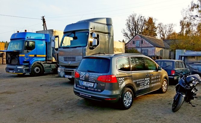 GPS-мониторинг и система мотивации позволяет экономить до 10 литров на 100 километров пробега седельного тягача Renault Premium
